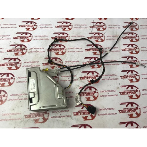 Замок двери сдвижной правой электрический Ford Connect 2002-2013 8T16V264A32EB